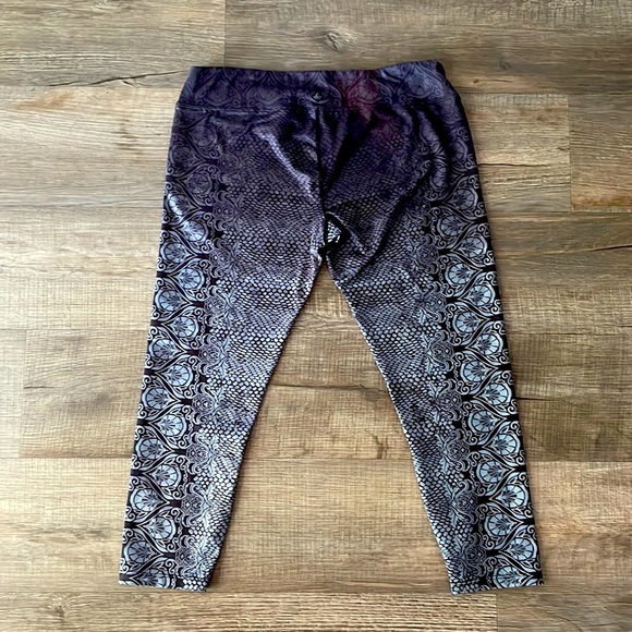 Prana Workout Pants - Picture 3 of 4